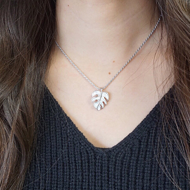 シェルモンステラペンダント 【2-1791】