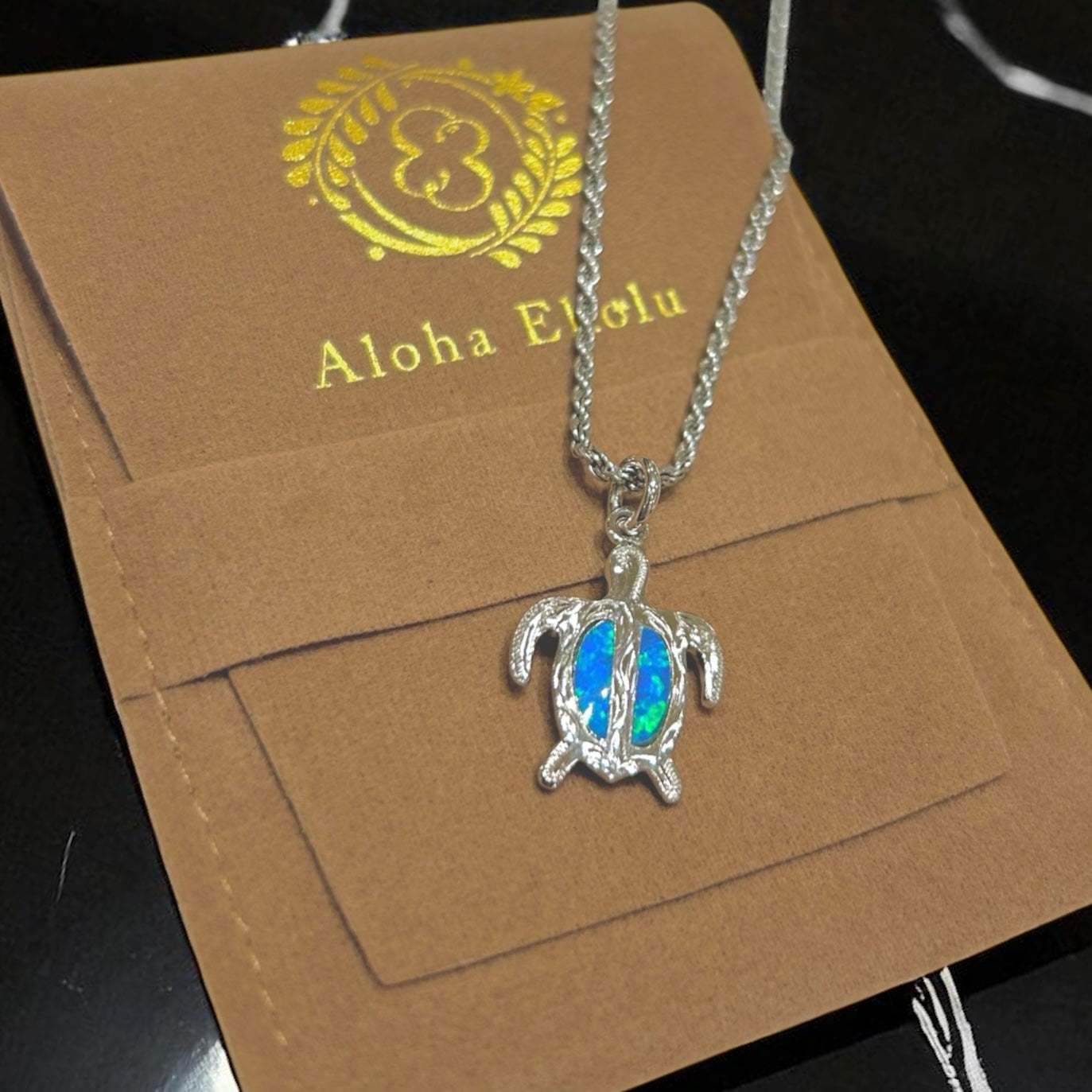 オパールスクロールホヌペンダント 【2-3764】