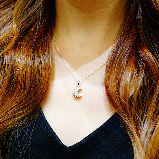 三日月キュービックジルコニアペンダント 【2-3795 】