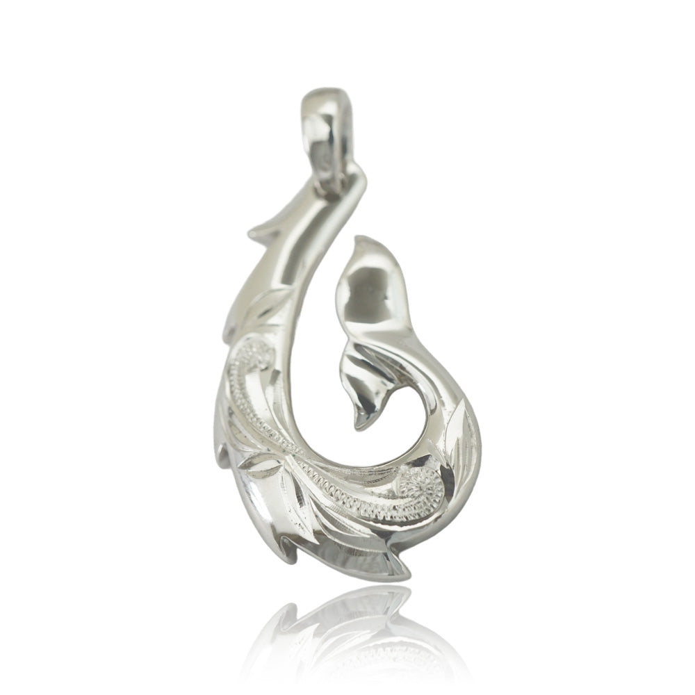 スクロールフィッシュフックテールペンダント 【2-5140】