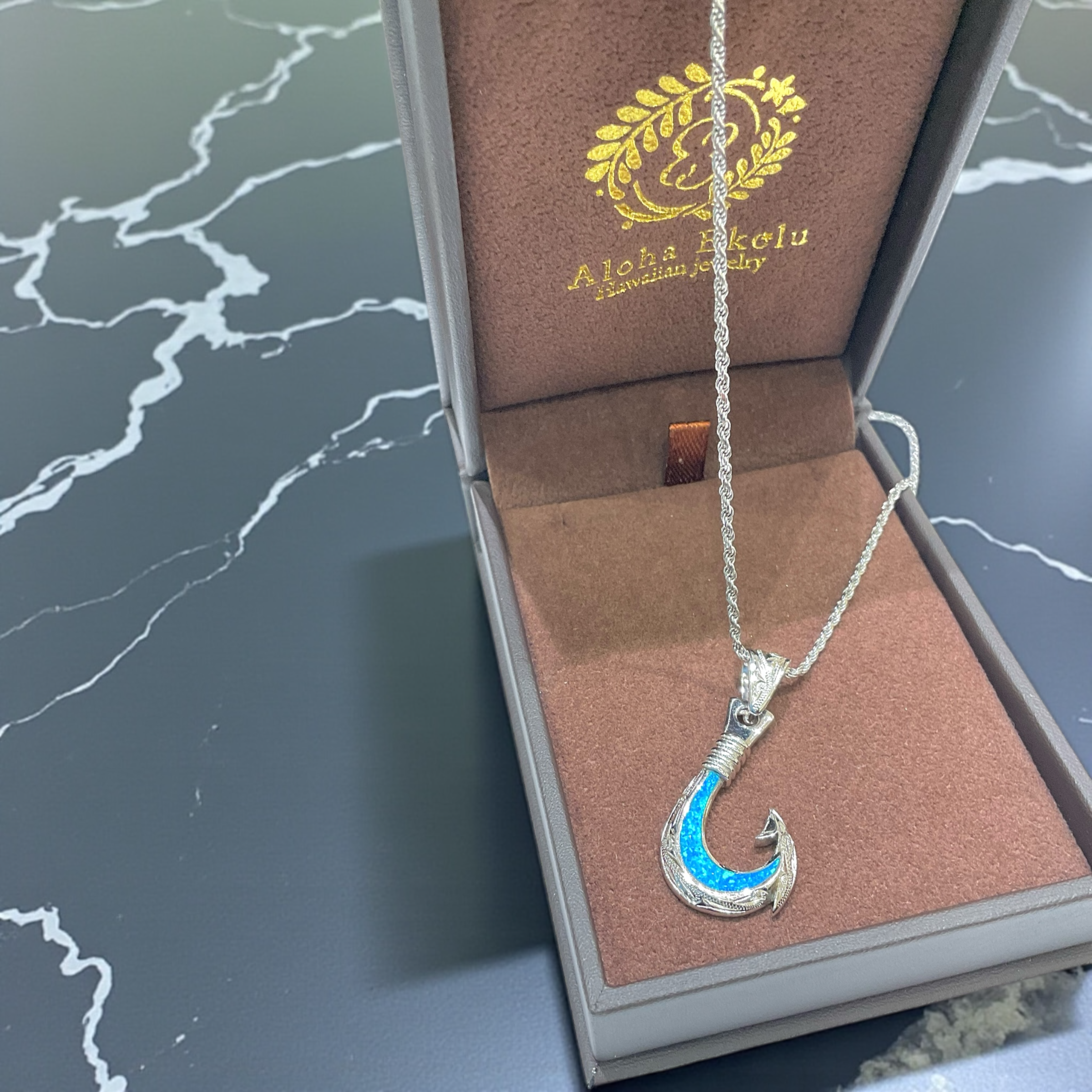 オパールフィッシュフックペンダント 【2-5874】