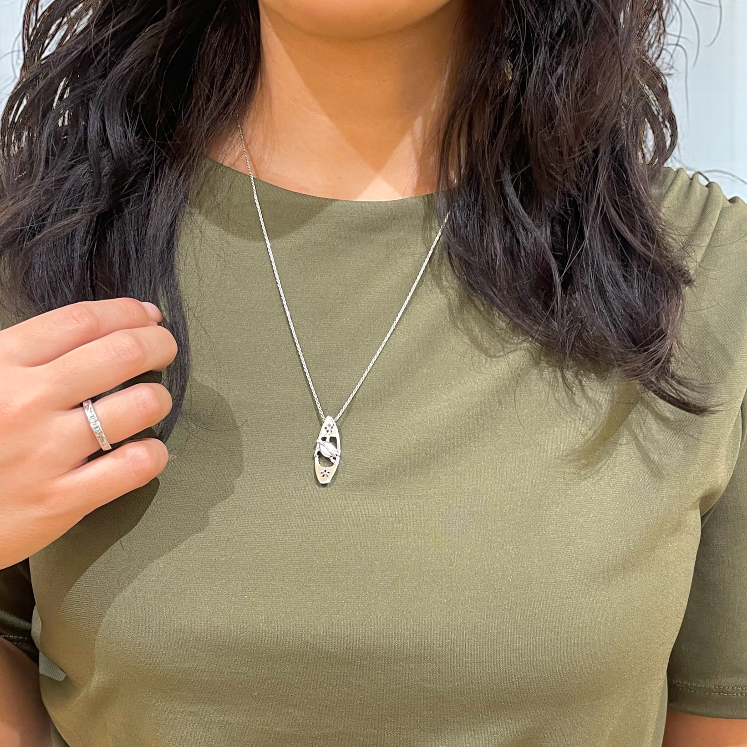 シェルホヌサーフボードペンダント 【2-7052】