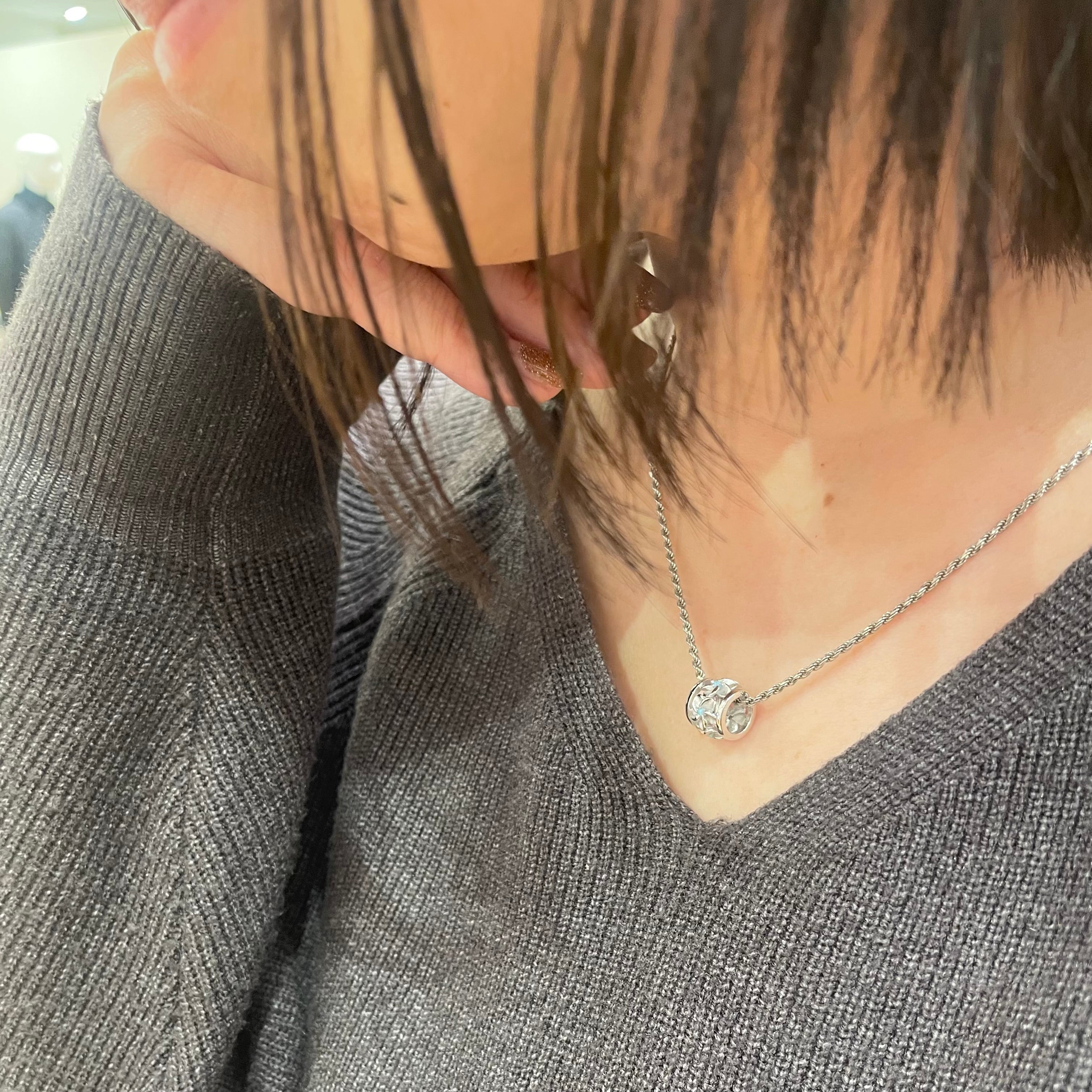 オパールプルメリアバレルペンダント 【2-7144】