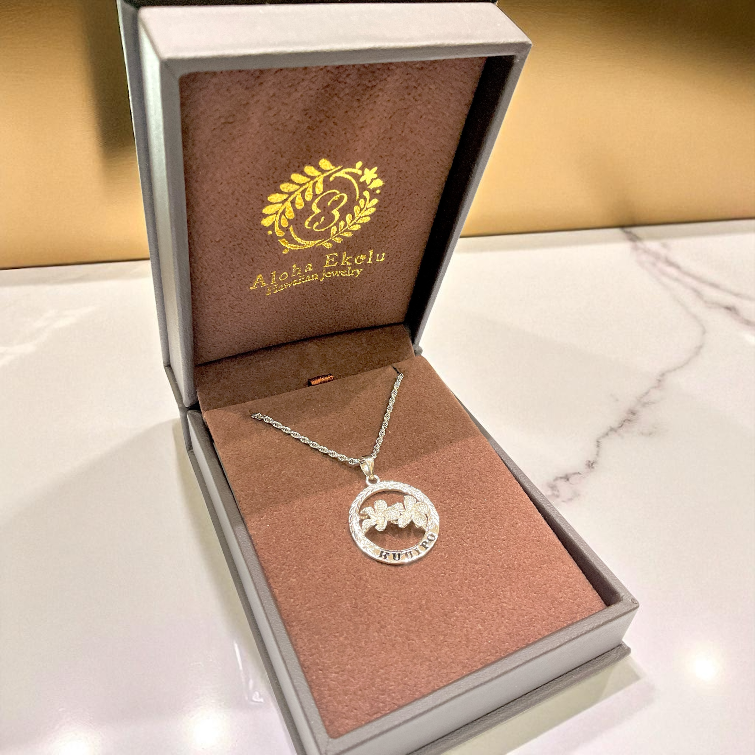 Kuuipoサークルプルメリアペンダント 【2-7281】