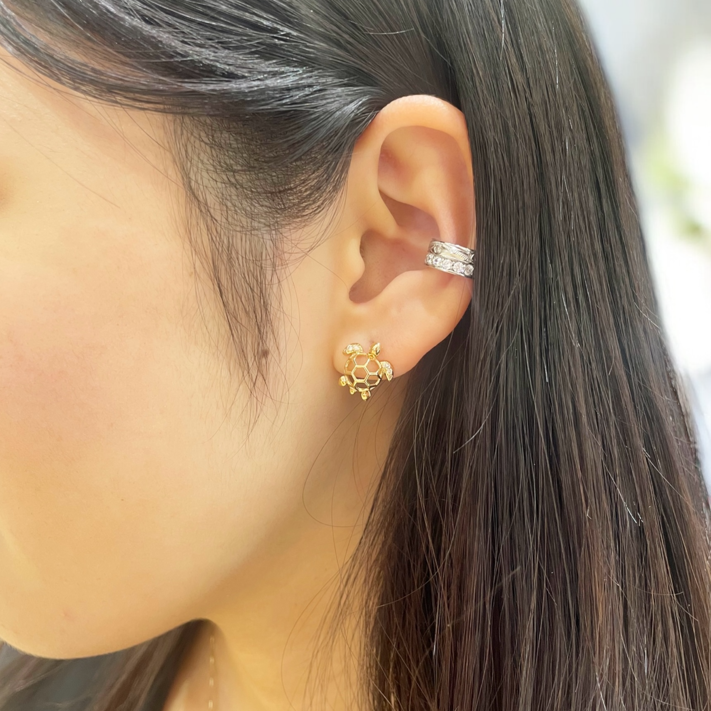 K18透かしホヌDiaピアス 【12-2632】