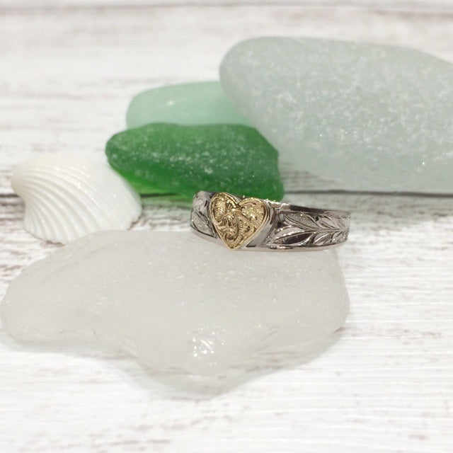 14K手彫りハート&マイレリーフ柄シルバーリング 【3-3725】