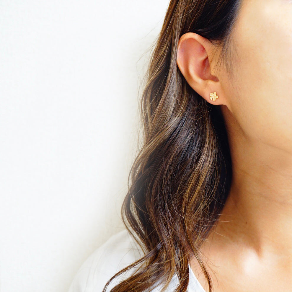 K14プルメリアピアス 【9-0117】