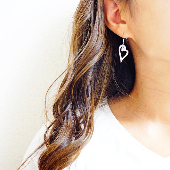 ハートプルメリアフックピアス 【4-3076】