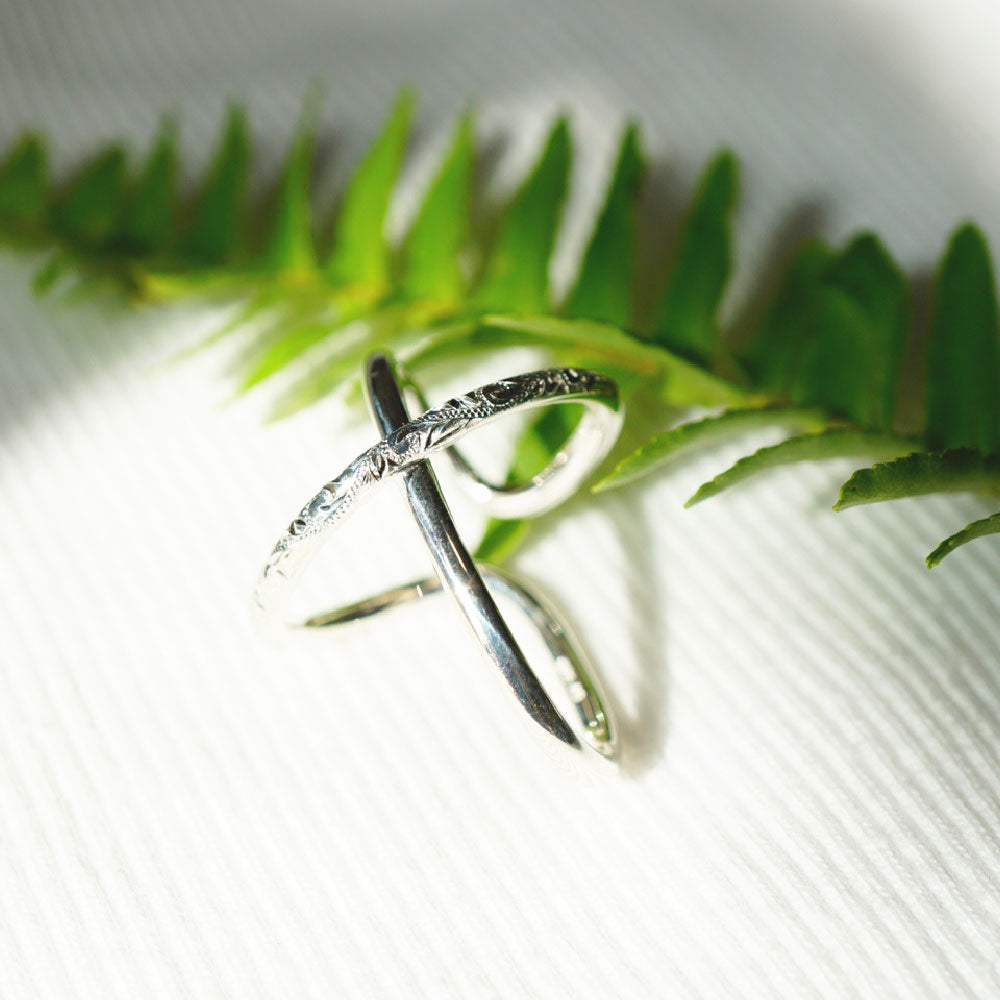 手彫りニュアンスイヤーカフ 【4-3984】