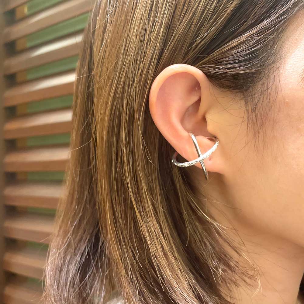 手彫りニュアンスイヤーカフ 【4-3984】