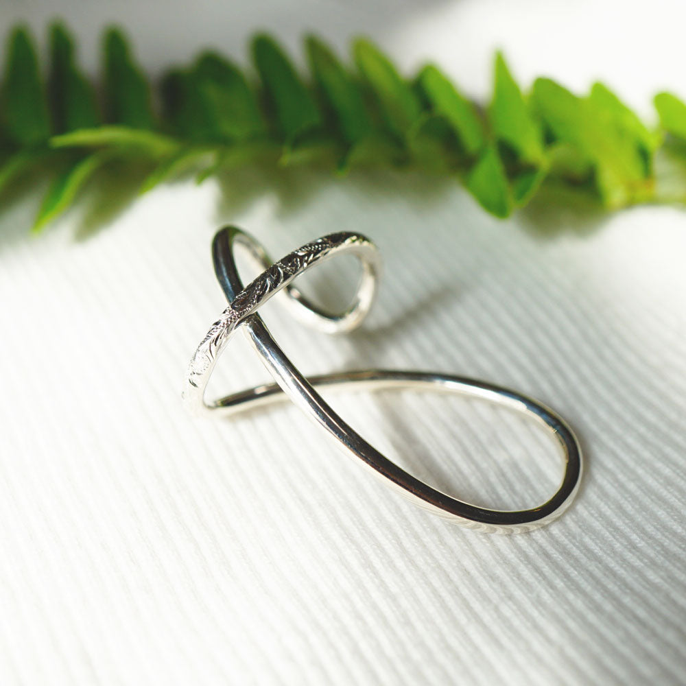 手彫りニュアンスイヤーカフ 【4-3991】