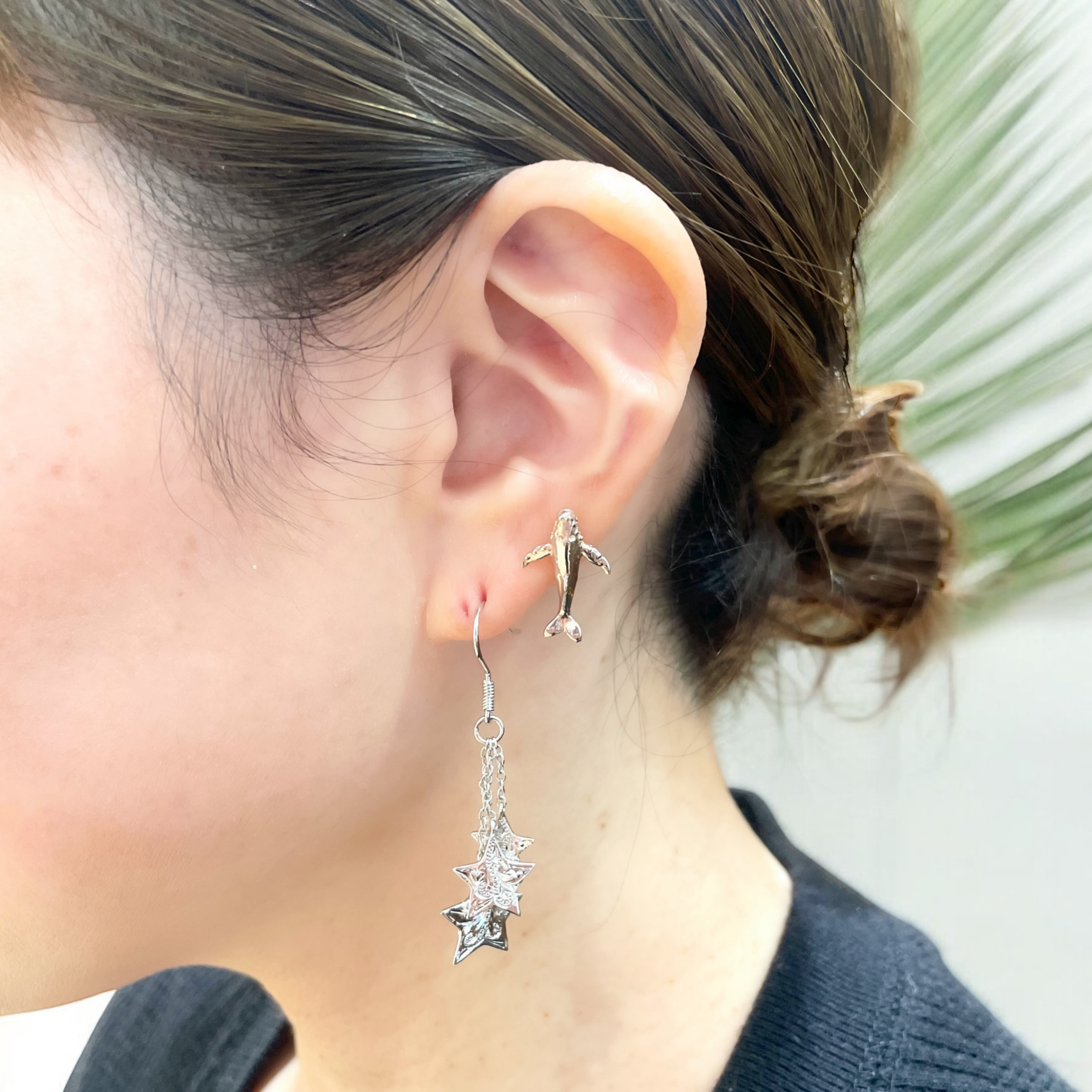 スクロールトリプルスターフックピアス 【4-4479】