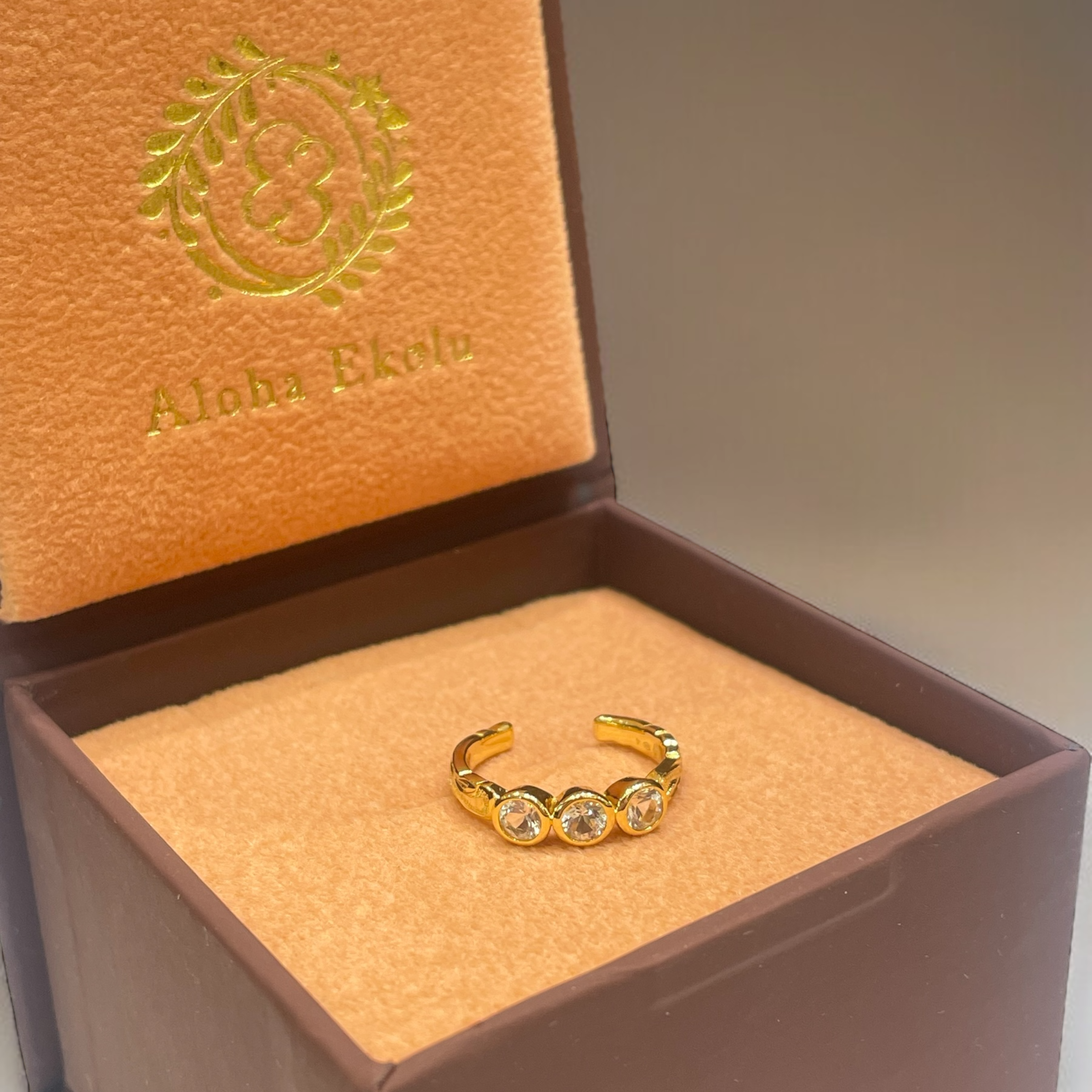 スクロールトリプルCZトゥリング 【3-6993】