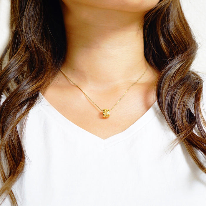 K14 透かしホヌバレルペンダント 【7-2588】