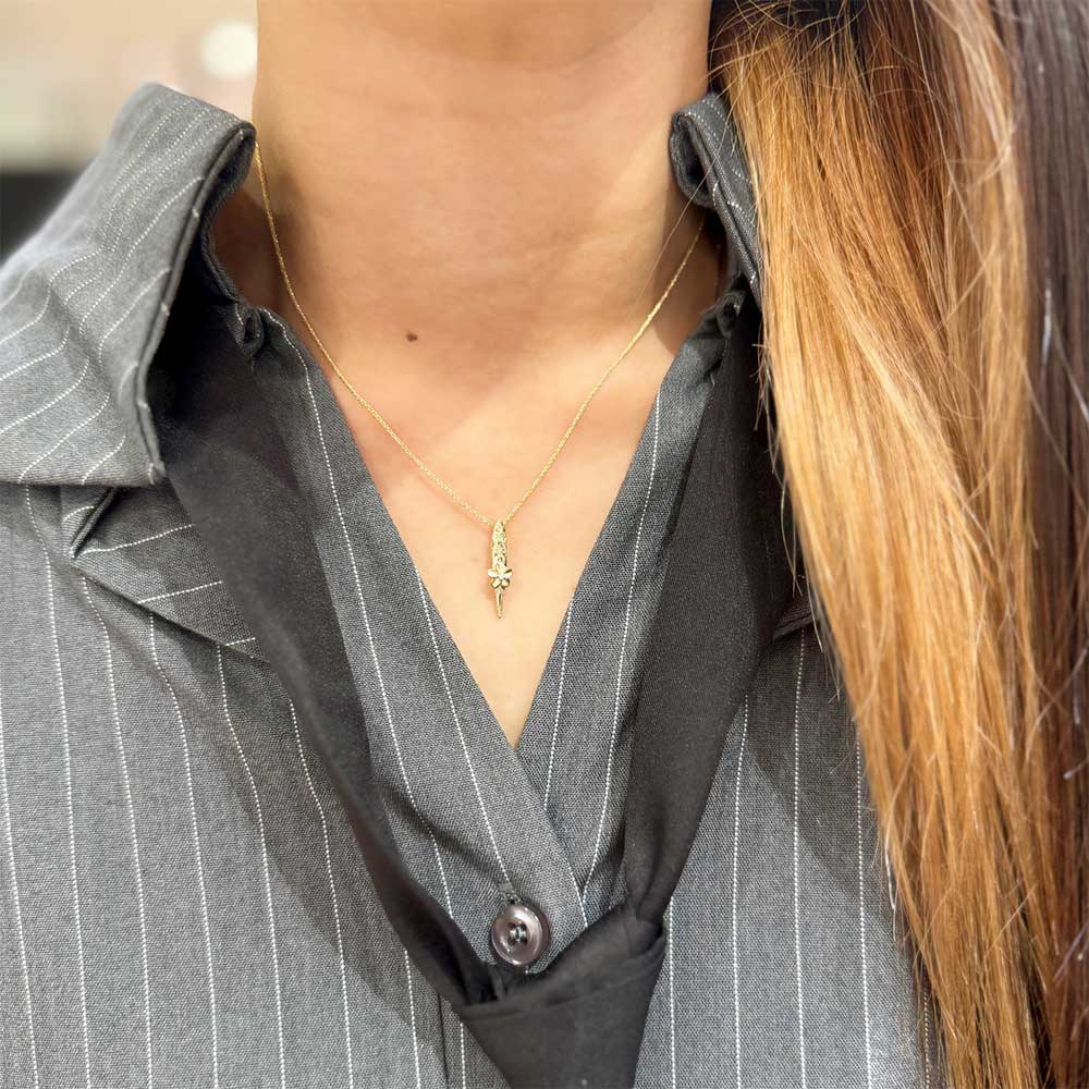 14K 手彫りサーフボードDiaペンダント 【7-3936】