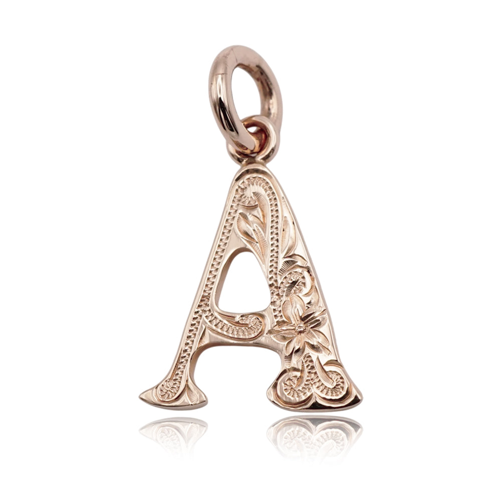 14K スクロールイニシャルペンダント 【7-4148】