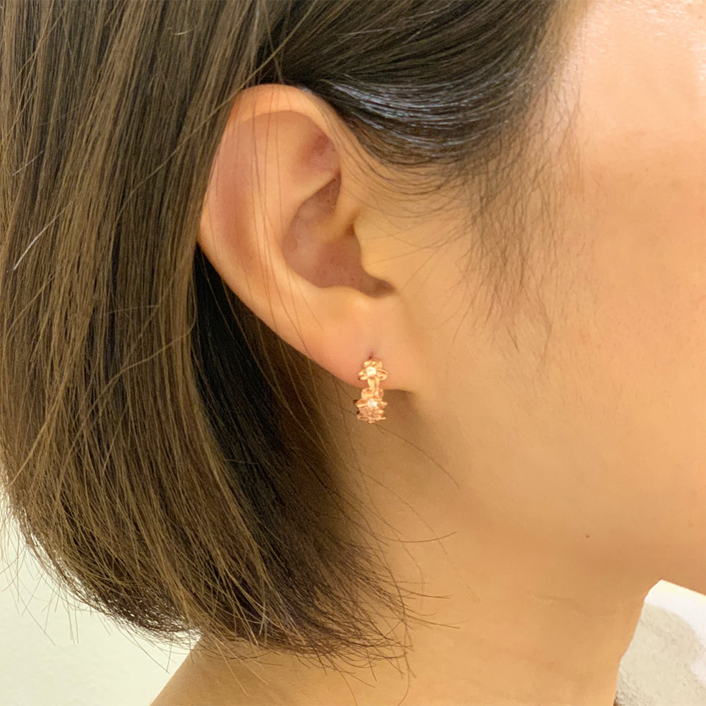 K14 プルメリアハーフフープピアス 【9-1381】