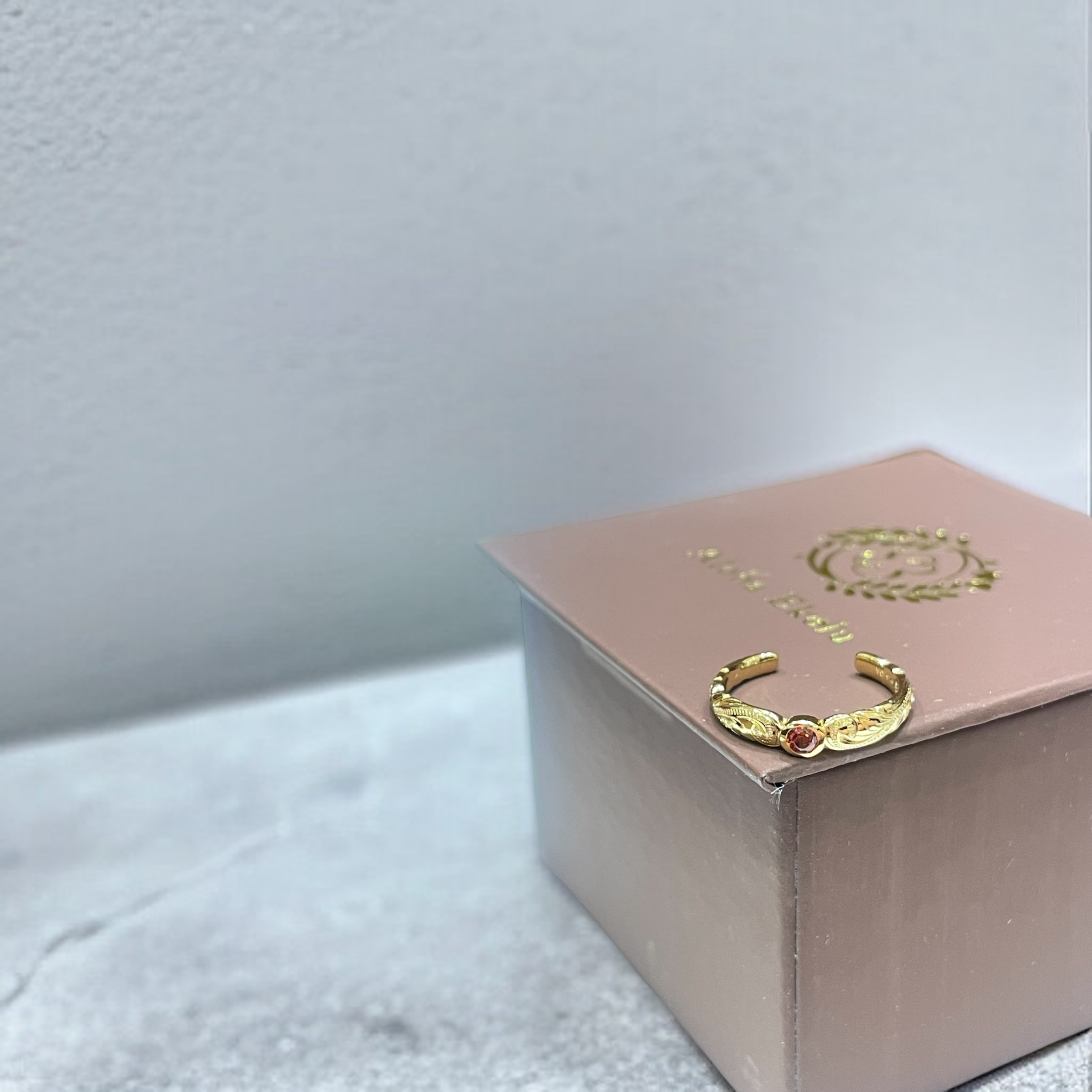 スクロールCZトゥリング 【3-7006】