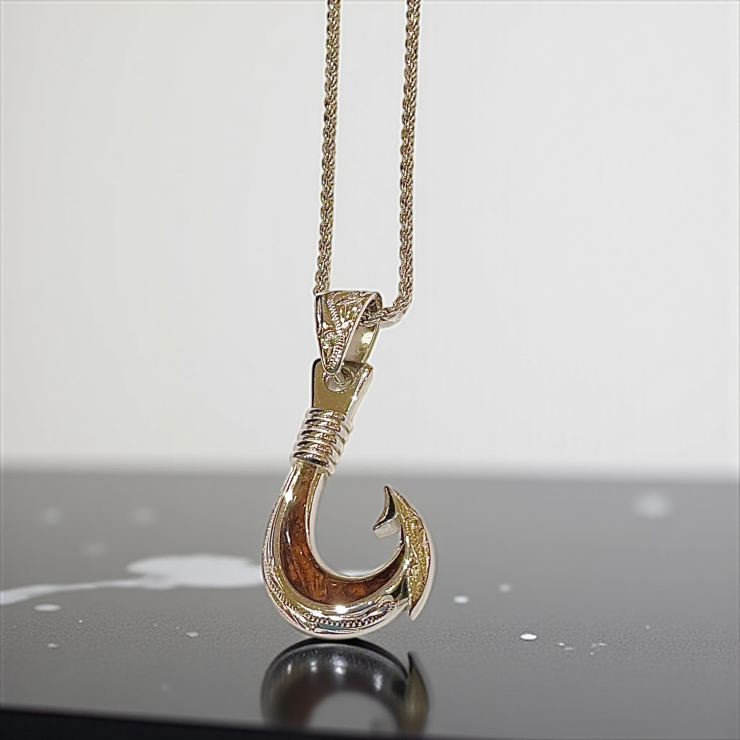 オパールフィッシュフックペンダント 【2-5874】