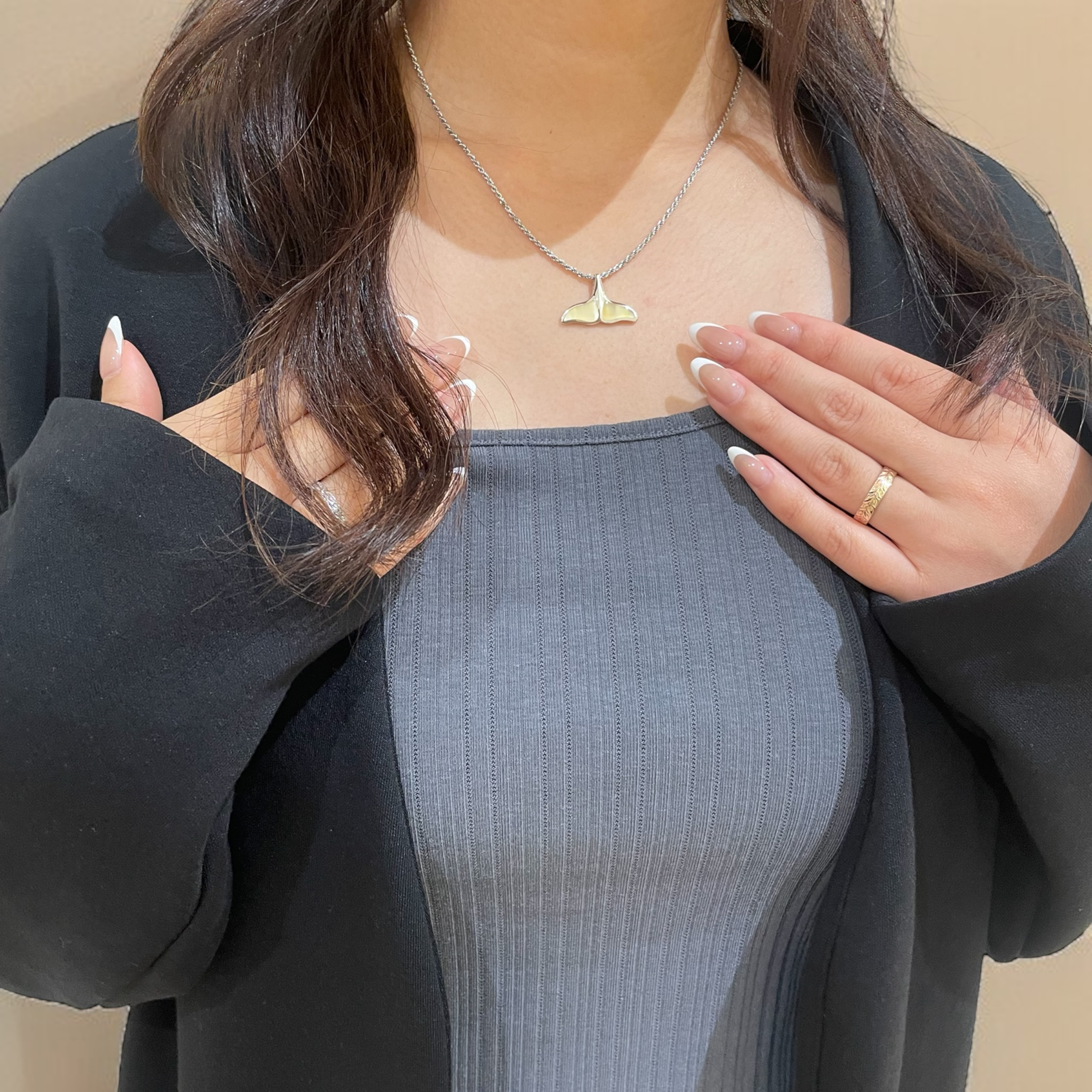 シェルテールペンダント 【2-4105】