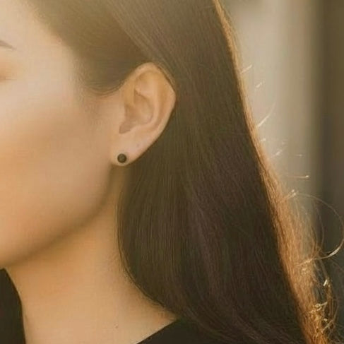 オニキス・マイレ彫りラウンドピアス 【4-4806】