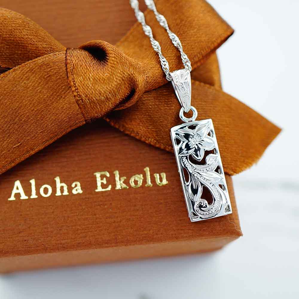 ミニ透かし8mmプレートペンダント 【2-3689】