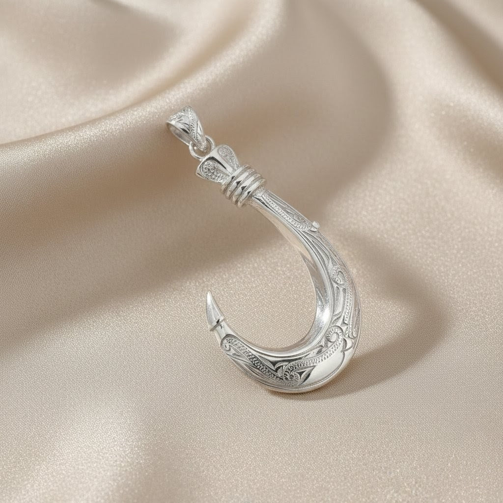 リバーシブルヘビーフィッシュフックペンダント　【2-2774】