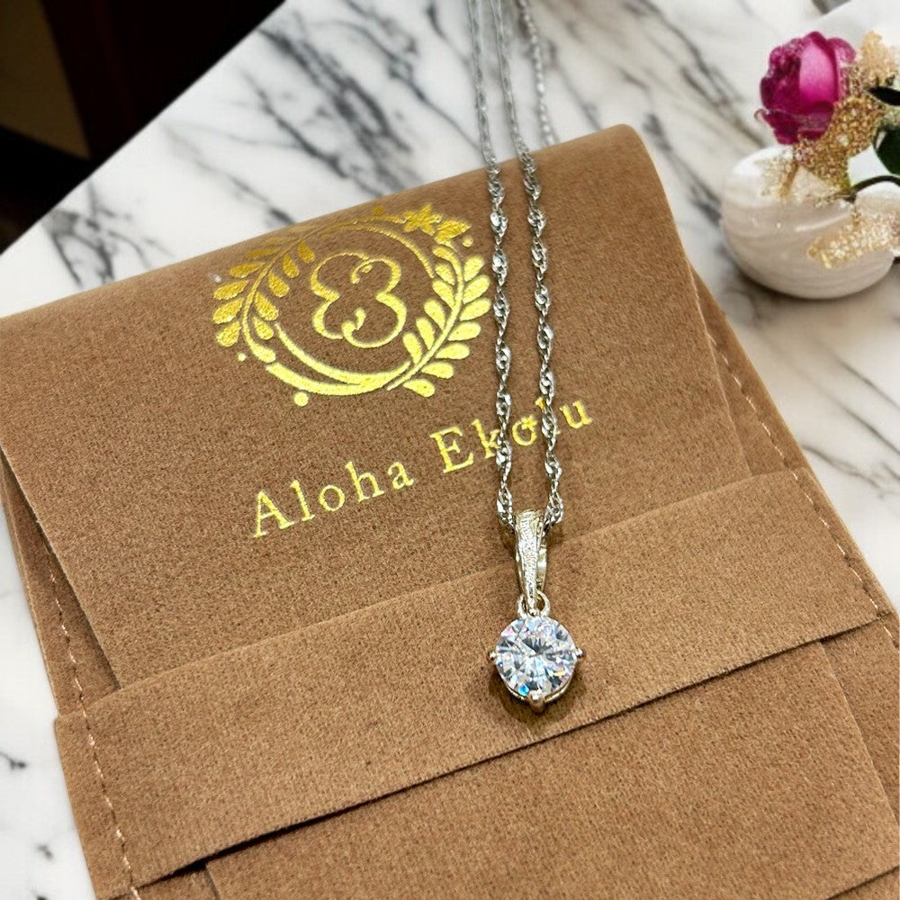 スクロールベイル CZペンダント　【2-1838】