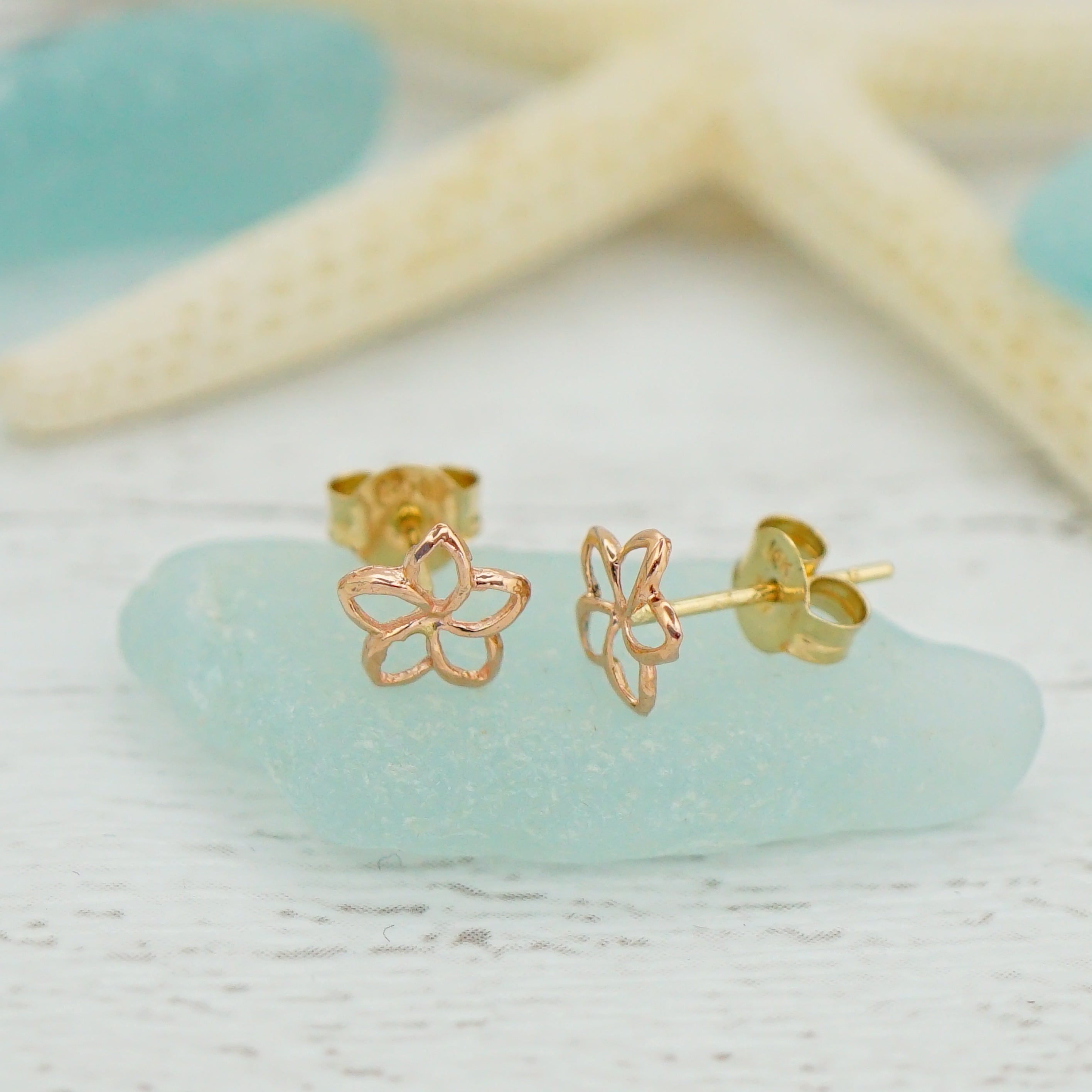 14K透かしプルメリアピアス　【9-0001】