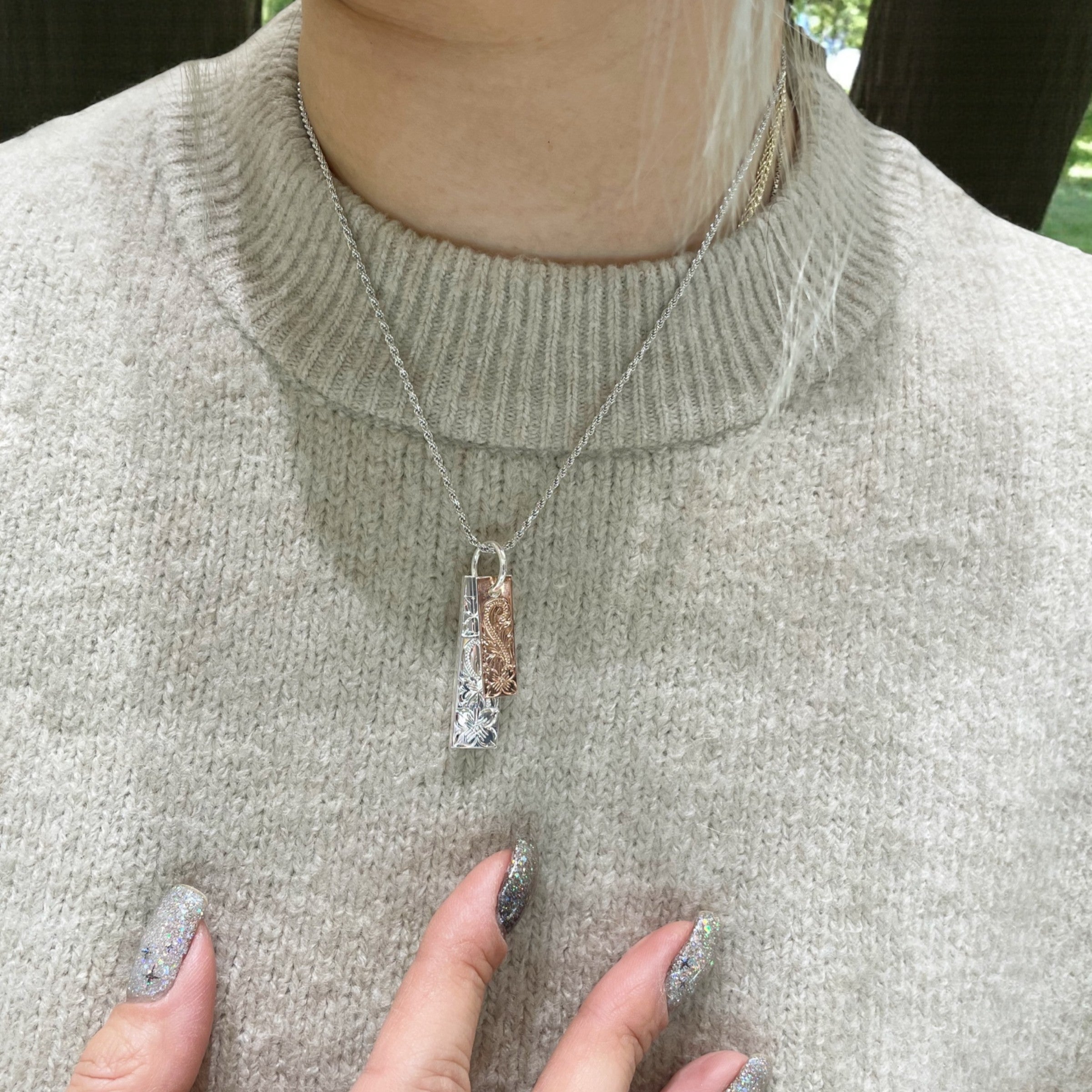 2トーン2連プレートペンダント　【2-7076】