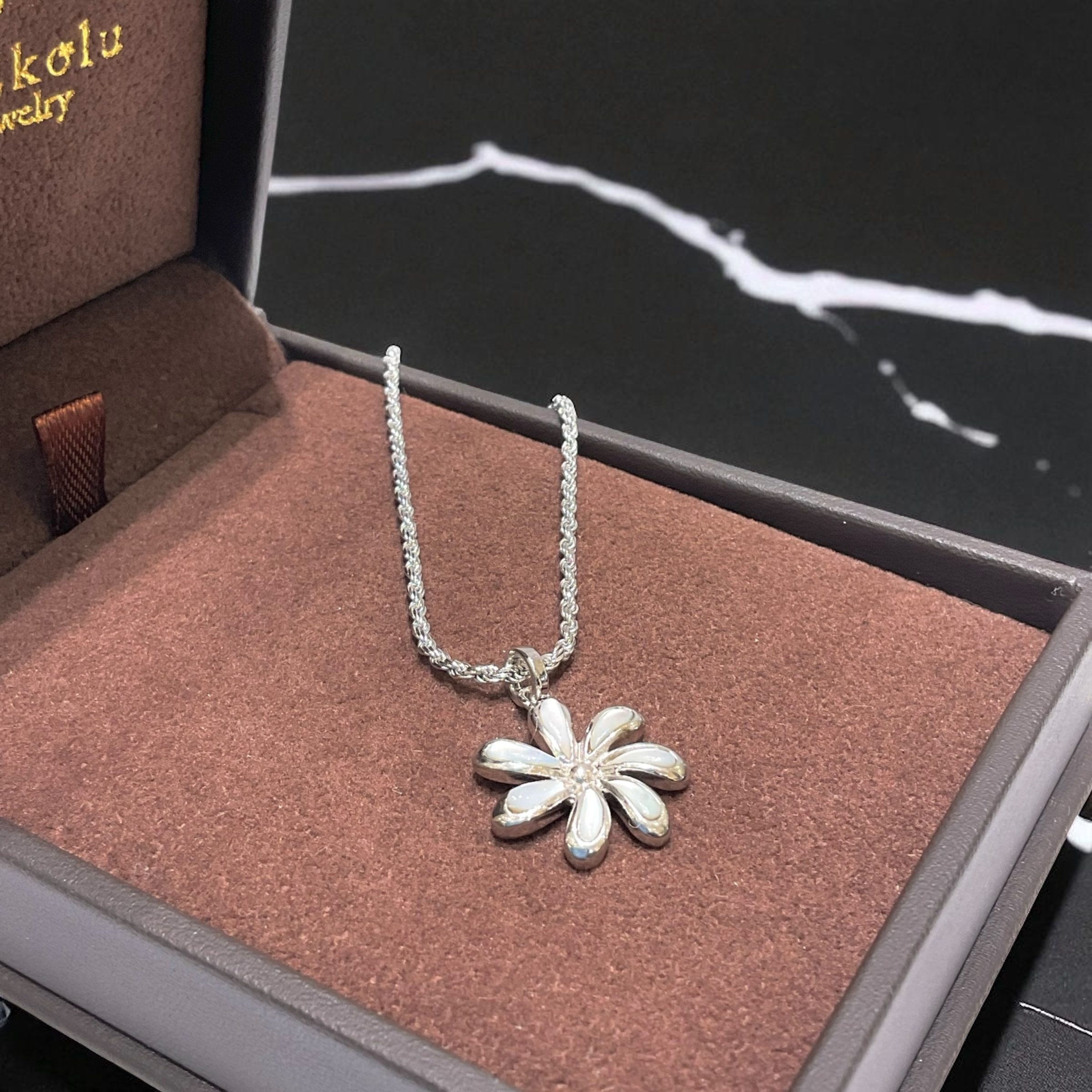 シェルティアレペンダント　【2-7199】