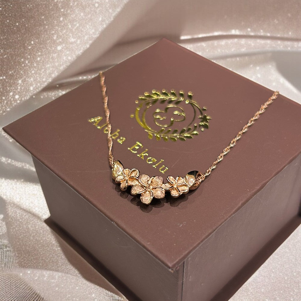 K14プルメリア3連ペンダント　【7-1369】