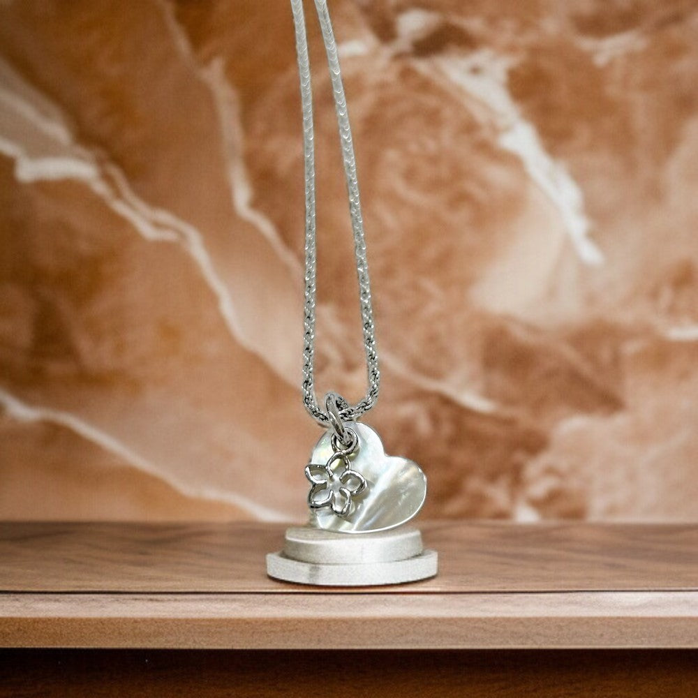 ハートシェル透かしプルメリアペンダント　【2-5195】