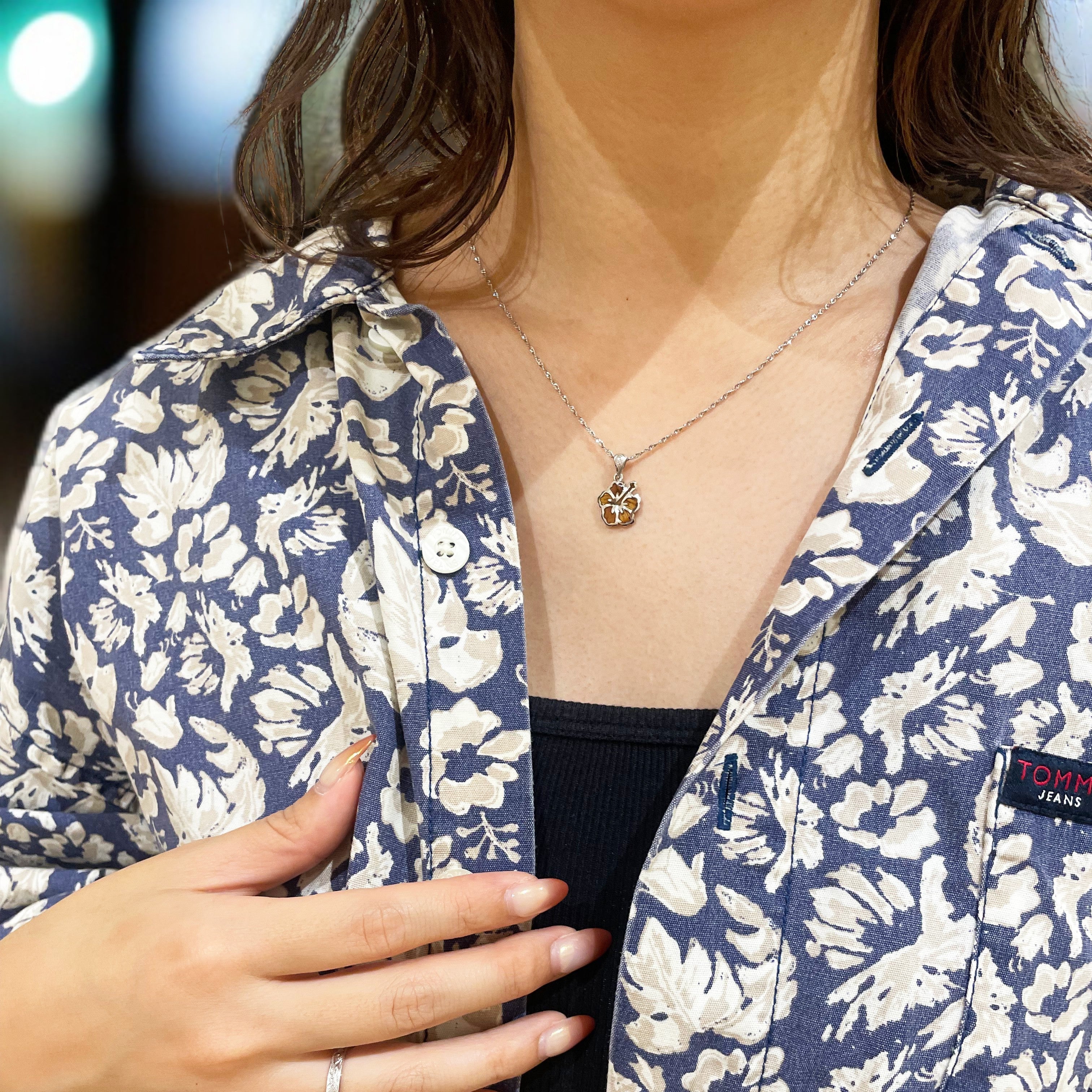 コアウッドハイビスカスペンダント　【2-6161】