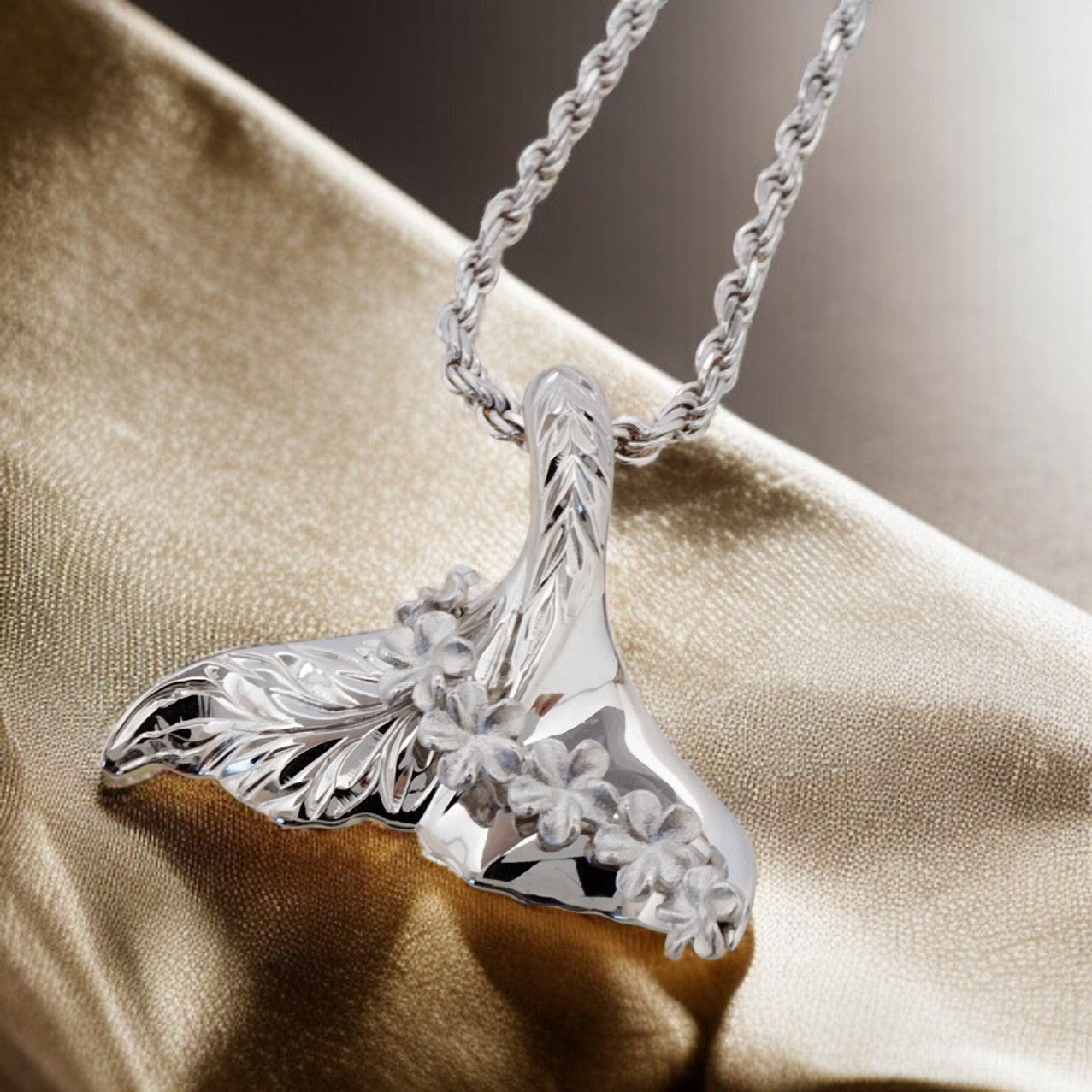 プルメリアレイクジラテールペンダント　【2-0954】